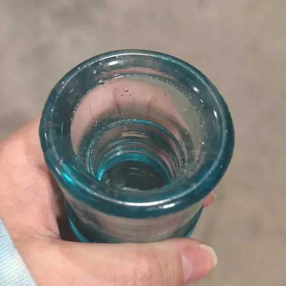 Glass Insulators - Picture 6 of 6